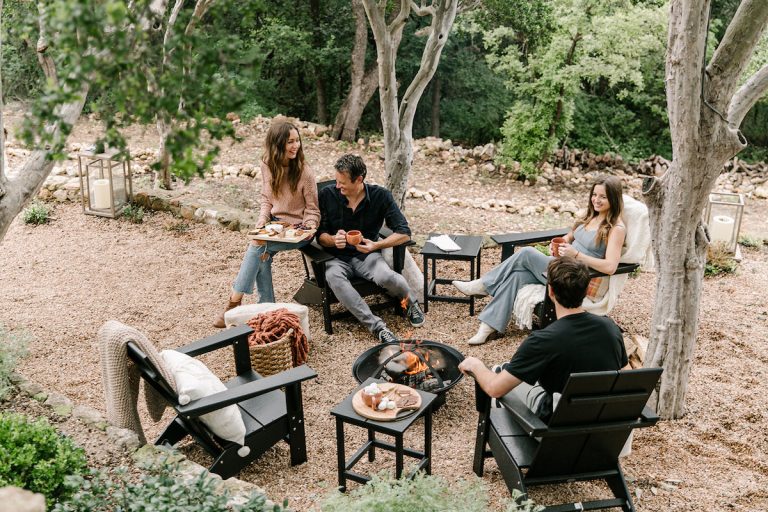 A Backyard Game Night Is the Coziest Gathering You’ll Host All Season—Here’s How.